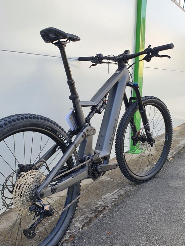 FLYER UPROC X 6.10 - CARBON - immagine 5