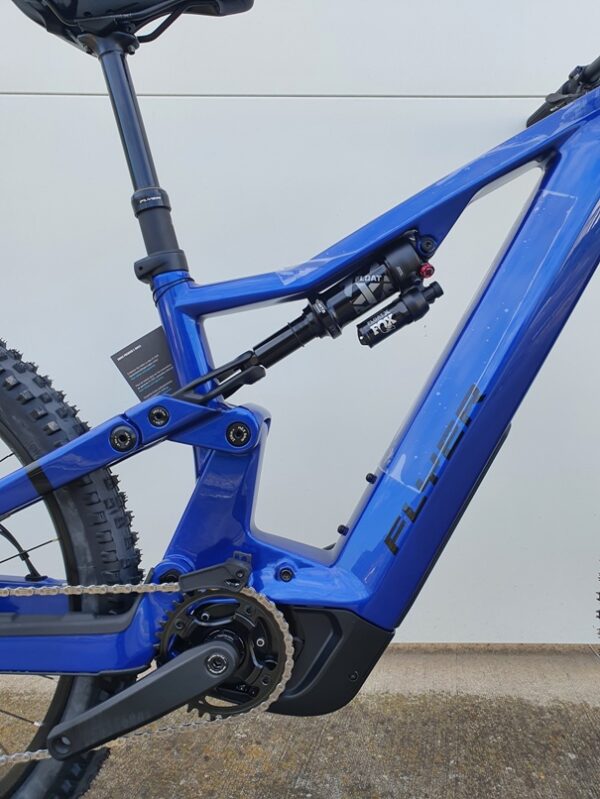 FLYER UPROC X 6.10 - CARBON - immagine 8